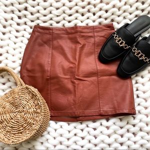 Faux pleather high waisted skirt.